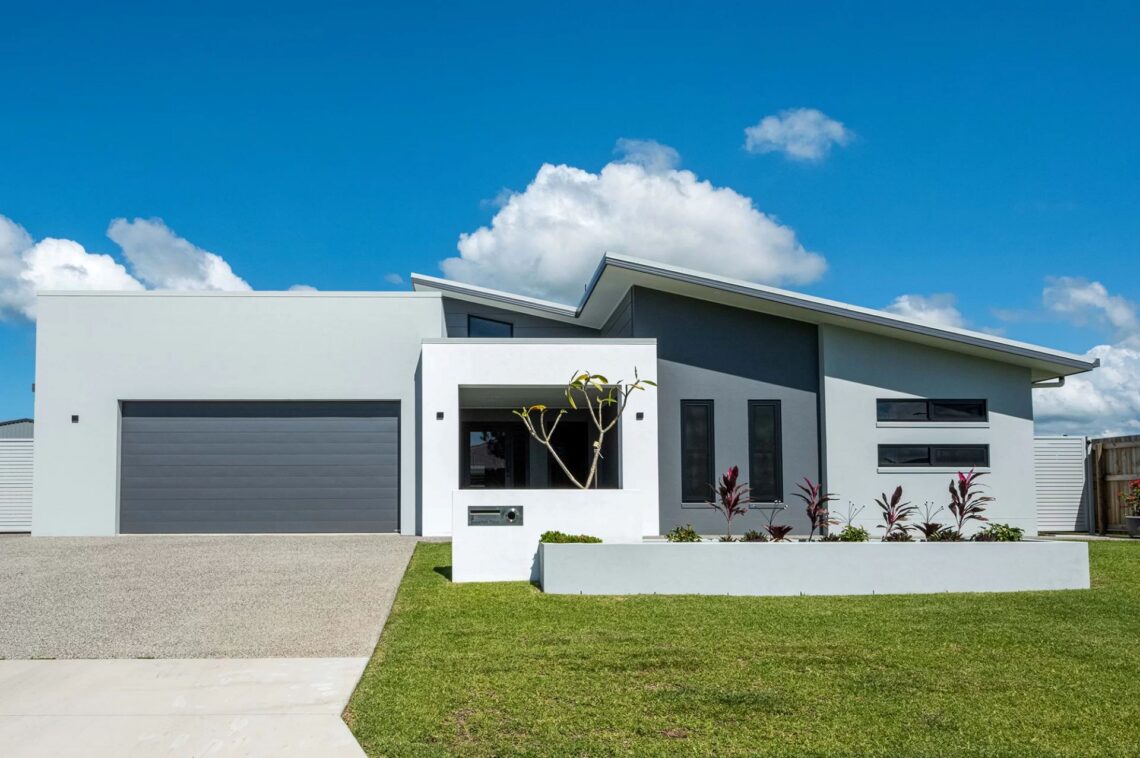 2-Sugarfield-Pl-Ooralea-front-view